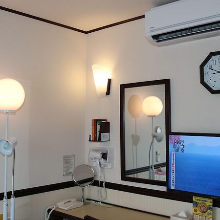 Toyoko Inn Kobe Sannomiya-Eki Higashi Екстериор снимка