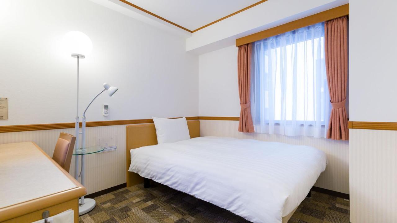 Toyoko Inn Kobe Sannomiya-Eki Higashi Екстериор снимка
