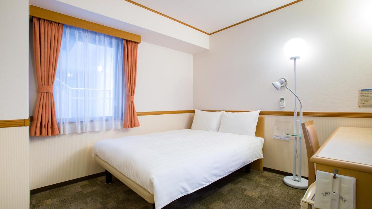Toyoko Inn Kobe Sannomiya-Eki Higashi Екстериор снимка